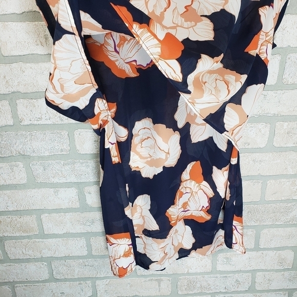 CABI Floral Tiered Short Sleeve Blouse Size S - Picture 4 of 13